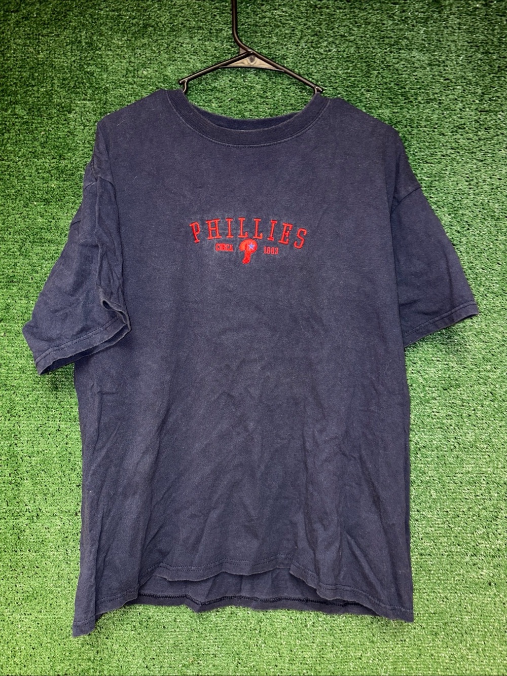 Philadelphia Phillies Vintage Y2K Navy Blue Shirt L Lee Sport tag